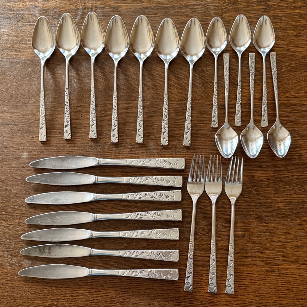 Vintage Rogers International Stainless Flatware NAVAHO pattern